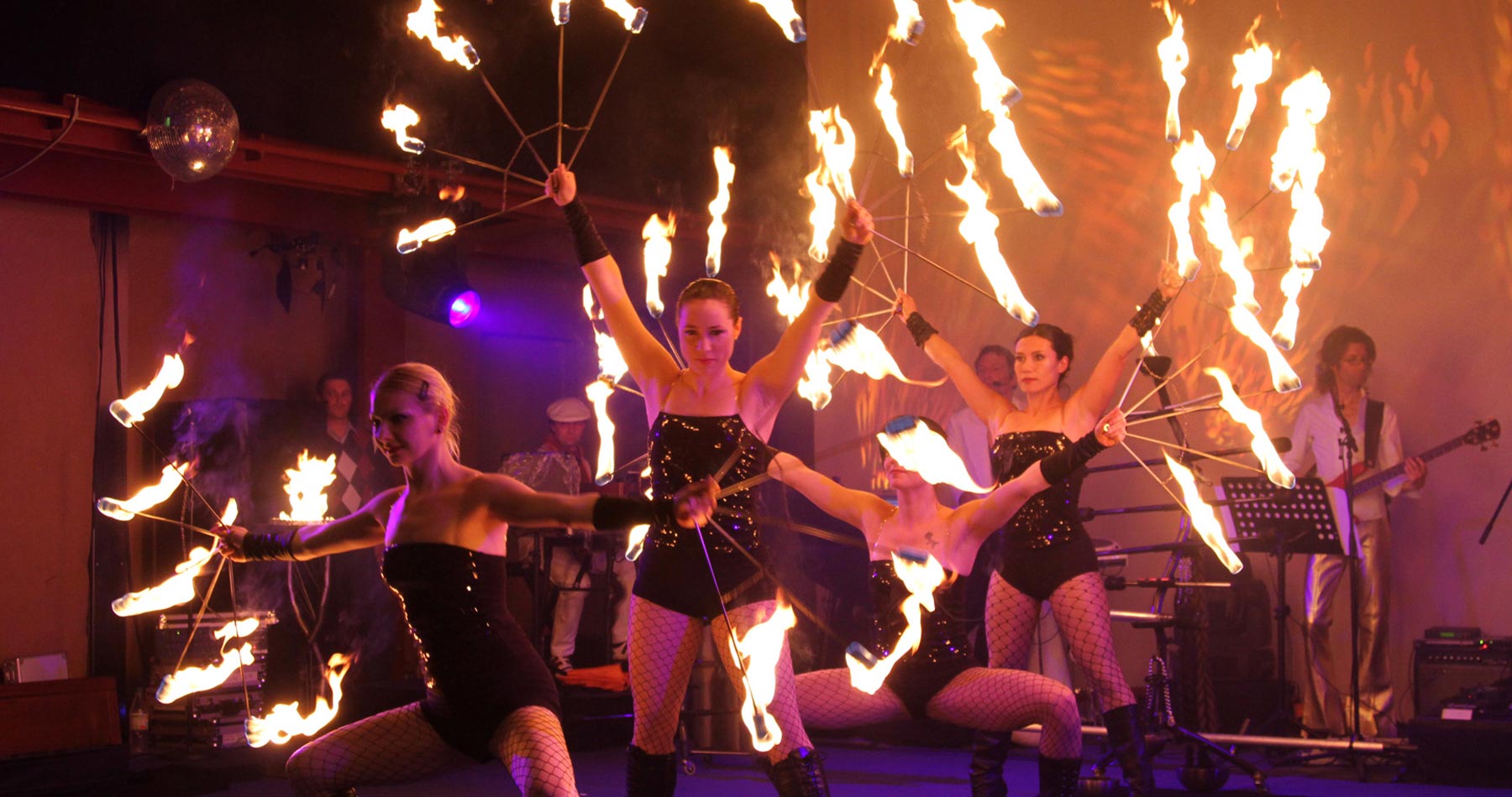 Feuershow Corporate Event mit Band