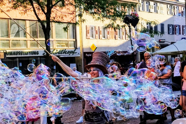 Soap Bubble Artist Bhong Bhong Ka Phong